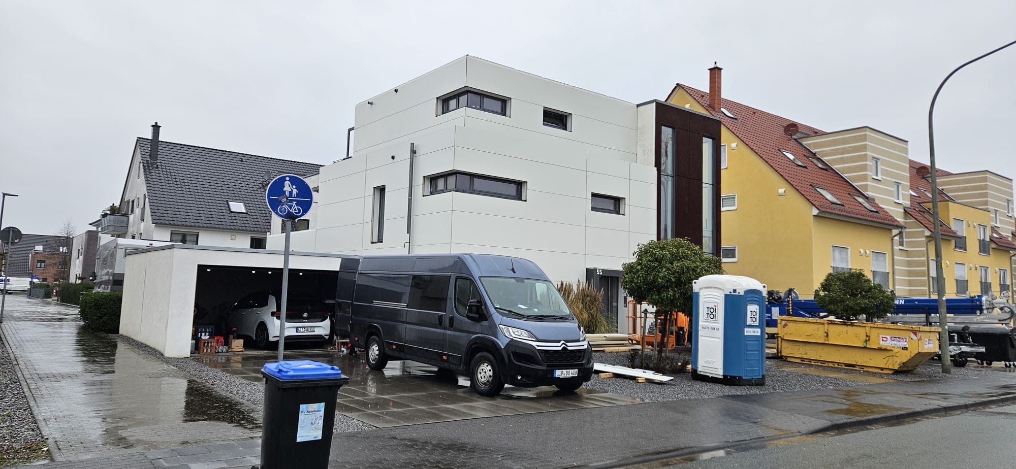 Lange Fassadenansicht